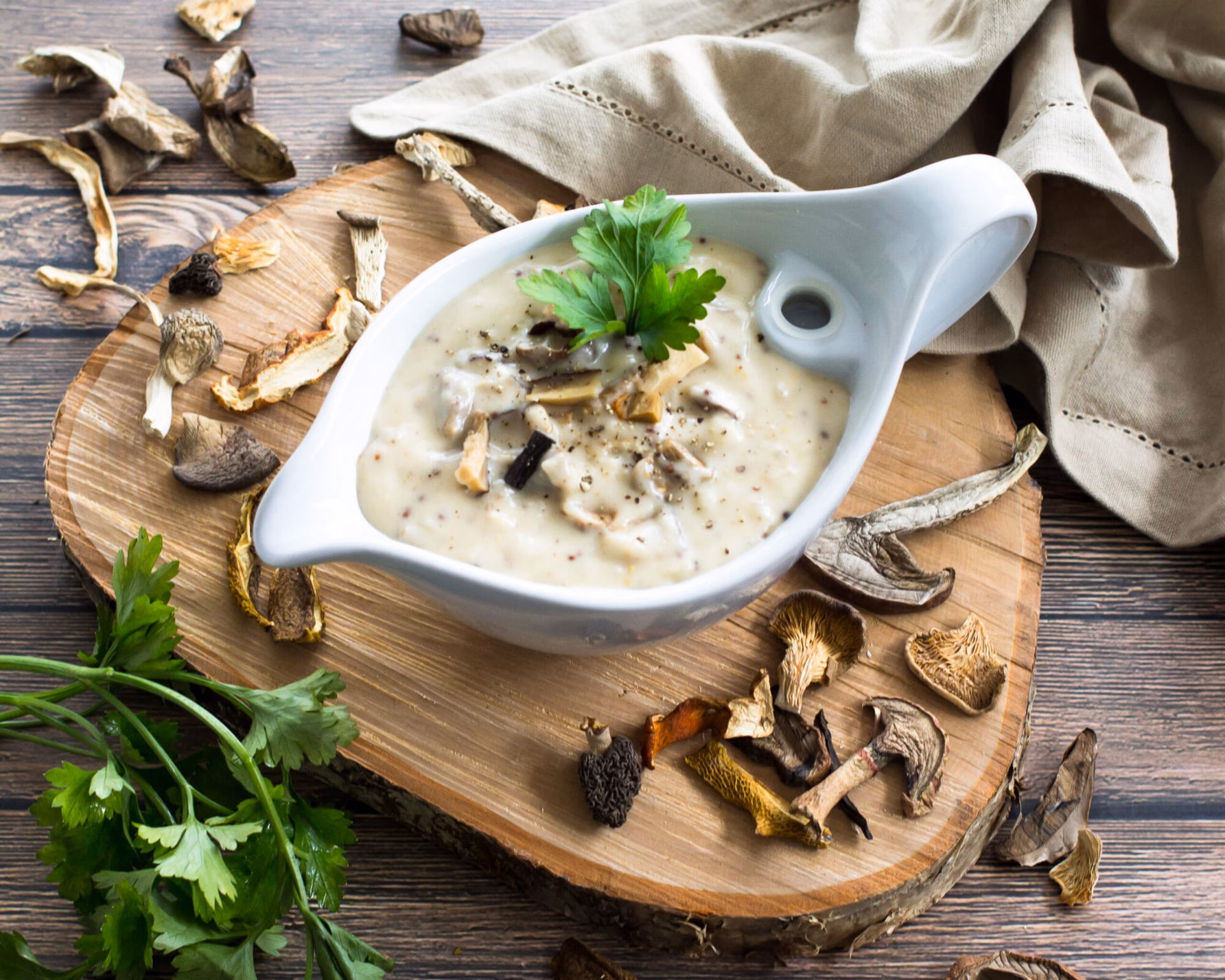 Comment puis-je réhydrater des champignons séchés ?