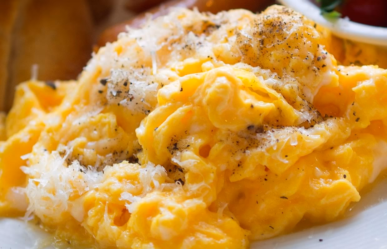 Quelle est la différence entre une omelette et des œufs brouillés ?