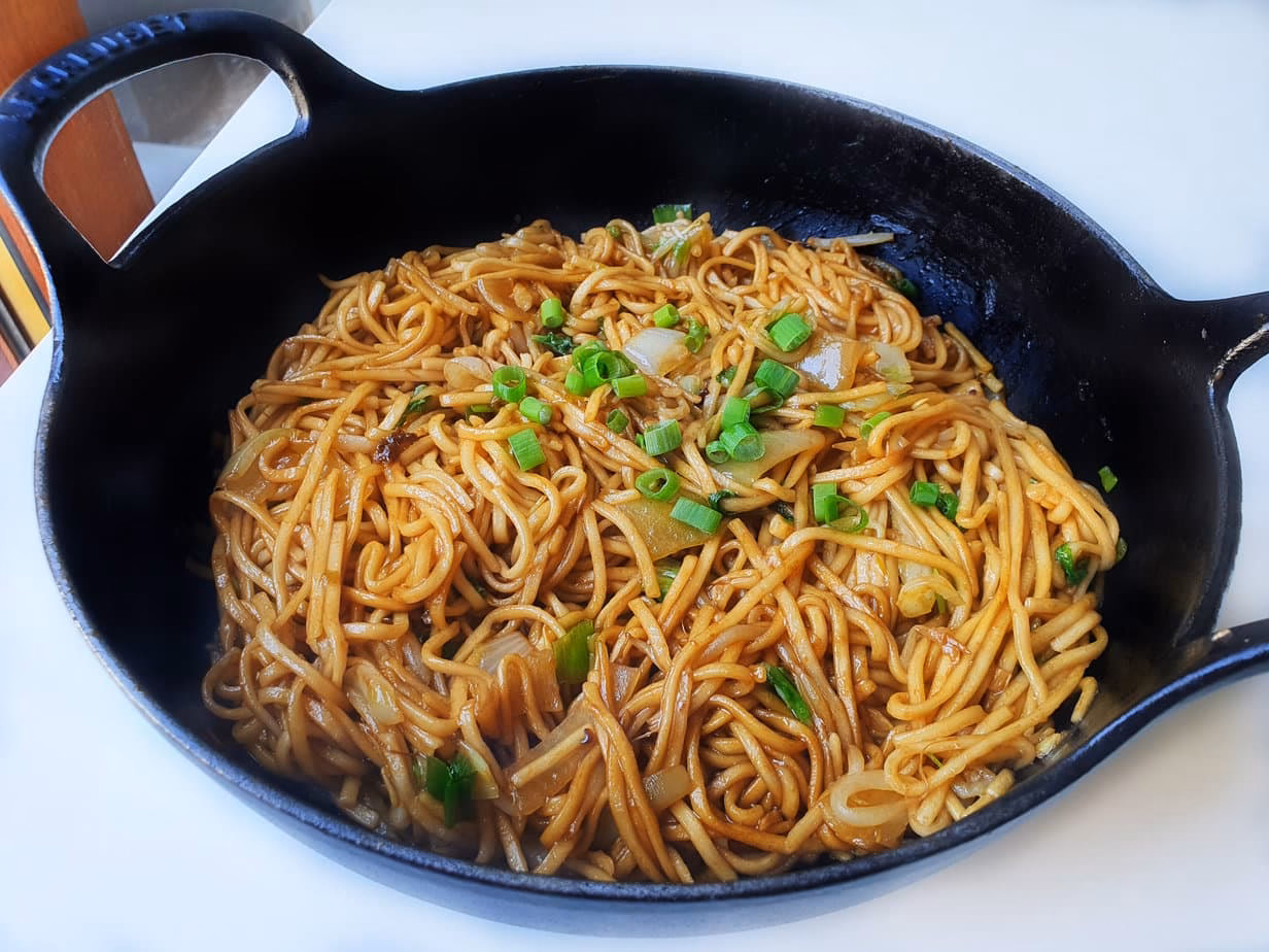 Quelle est la base des nouilles chinoises ?